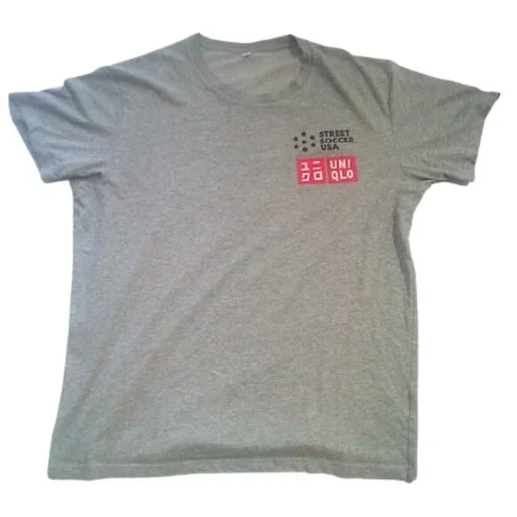 Mens Uniqlo T-shirt "Street Soccer USA" Uniqlo gray t-shirt Size XL - Picture 3 of 4